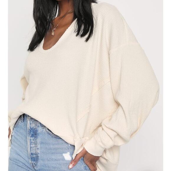 Free People SZ Medium Oversized Beige Boxy Waffle Long Sleeve Thermal Top Women - Picture 1 of 12